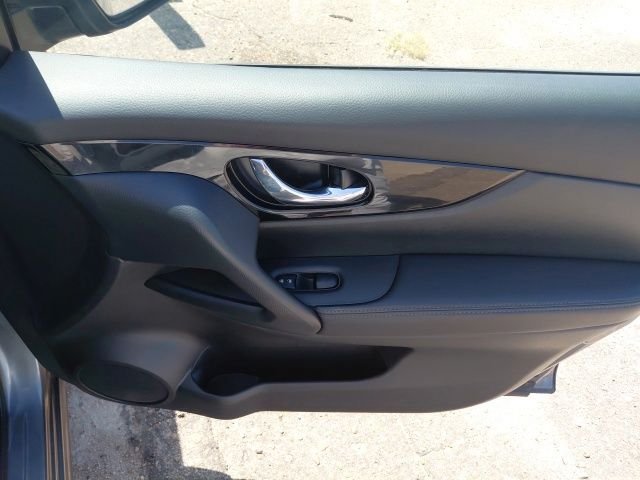 Used 2021 Gun Metallic Nissan SV image 28