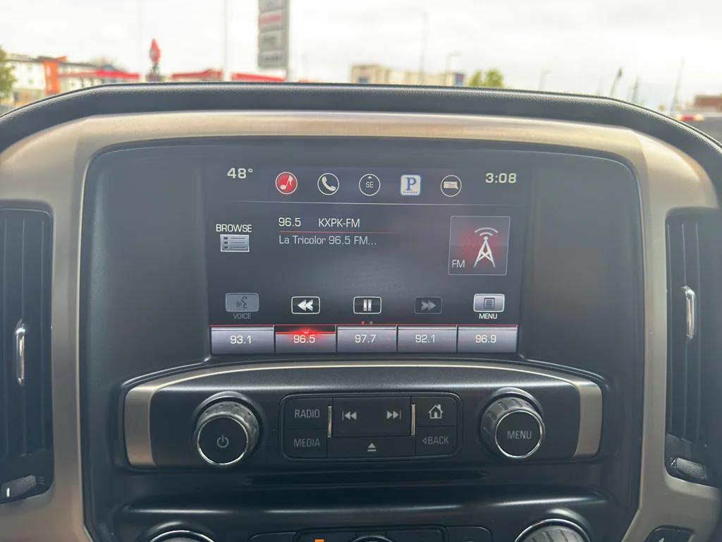 Used 2015 Iridium Metallic GMC Denali image 25