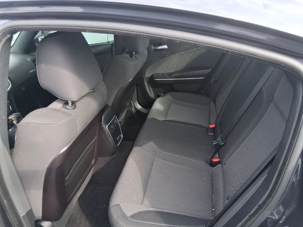 Used 2019 Gray Dodge SXT image 9