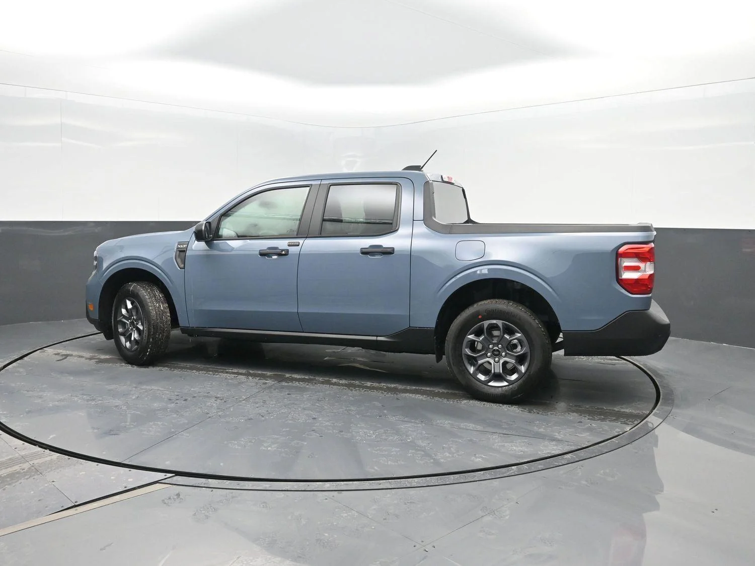New 2026 Azure Gray Metallic Tri-Coat Ford XLT image 40