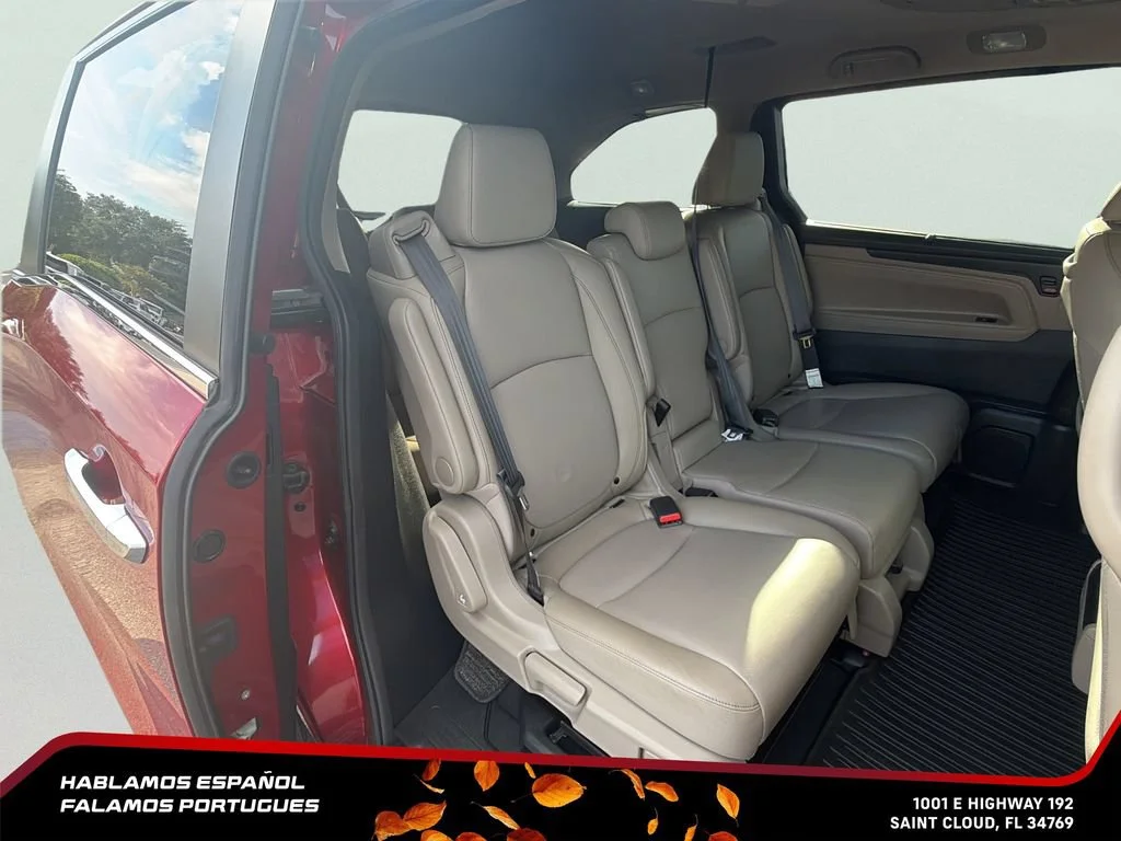 Used 2023 Red Honda Touring image 32
