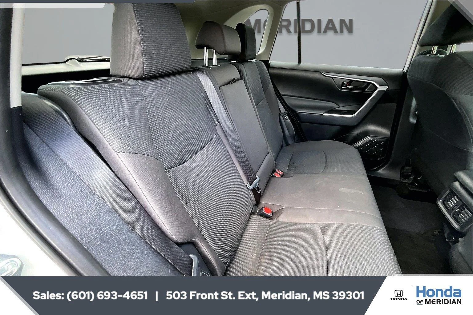 Used 2025 Ice Cap Toyota LE image 20