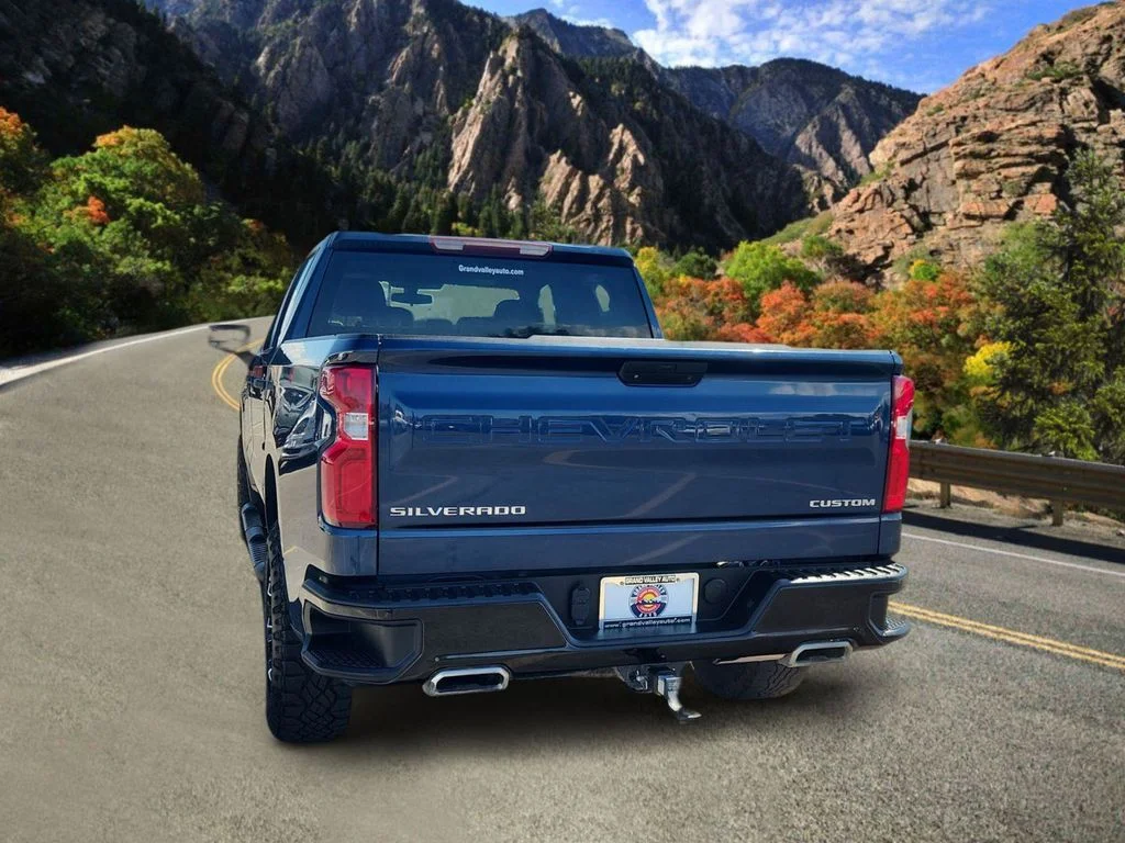 Used 2019 Blue Chevrolet Custom Trail Boss image 4