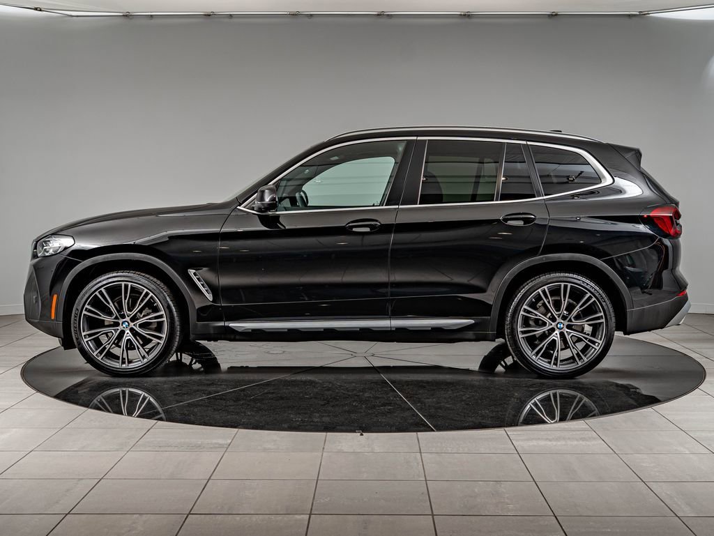 Used 2024 Jet Black BMW xDrive30i image 8