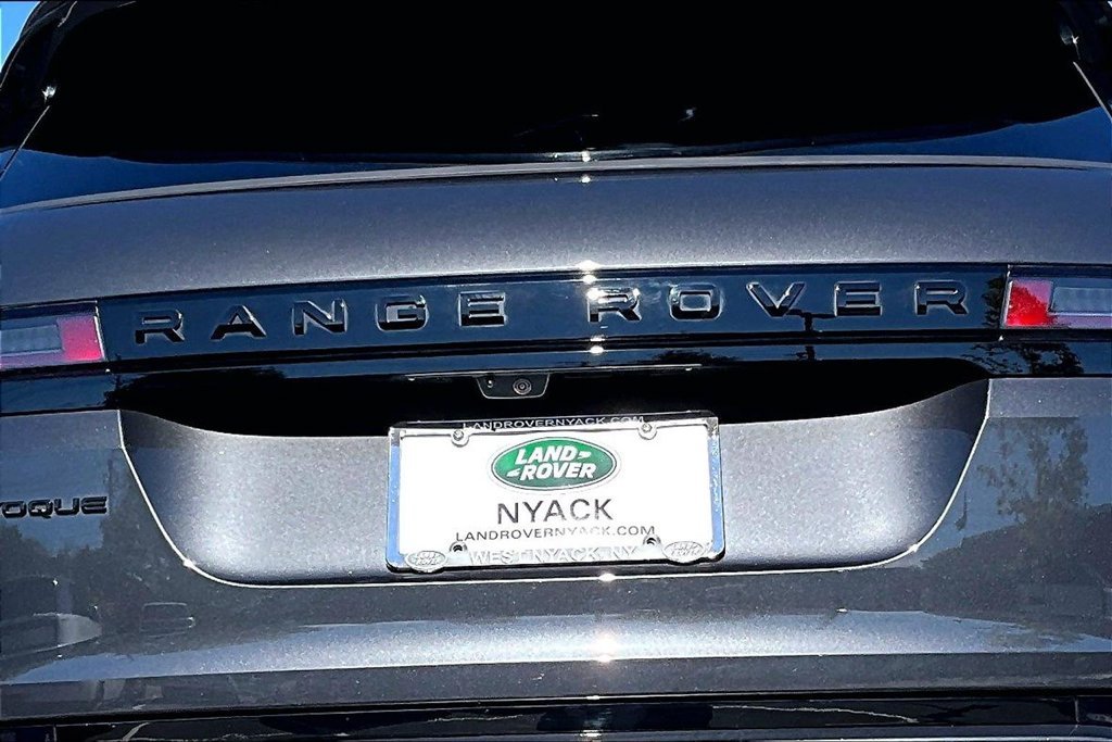 Used 2026  Land Rover S image 32