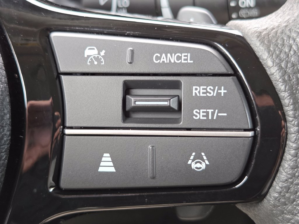 2024 Honda Pilot LX - Photo 12