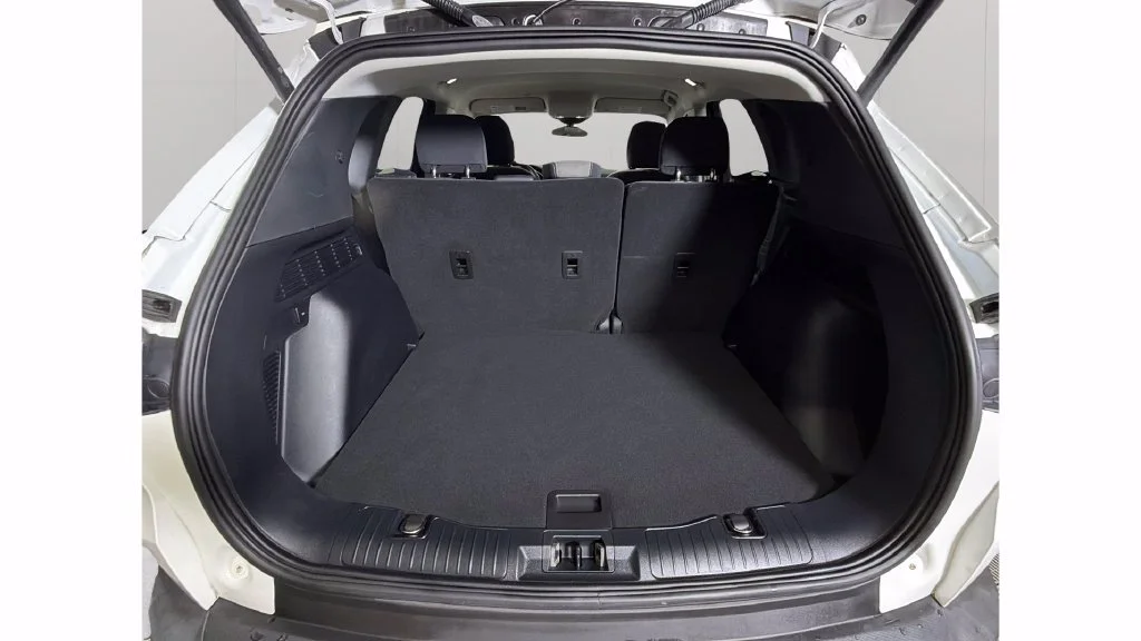 Used 2022  Ford SE image 29