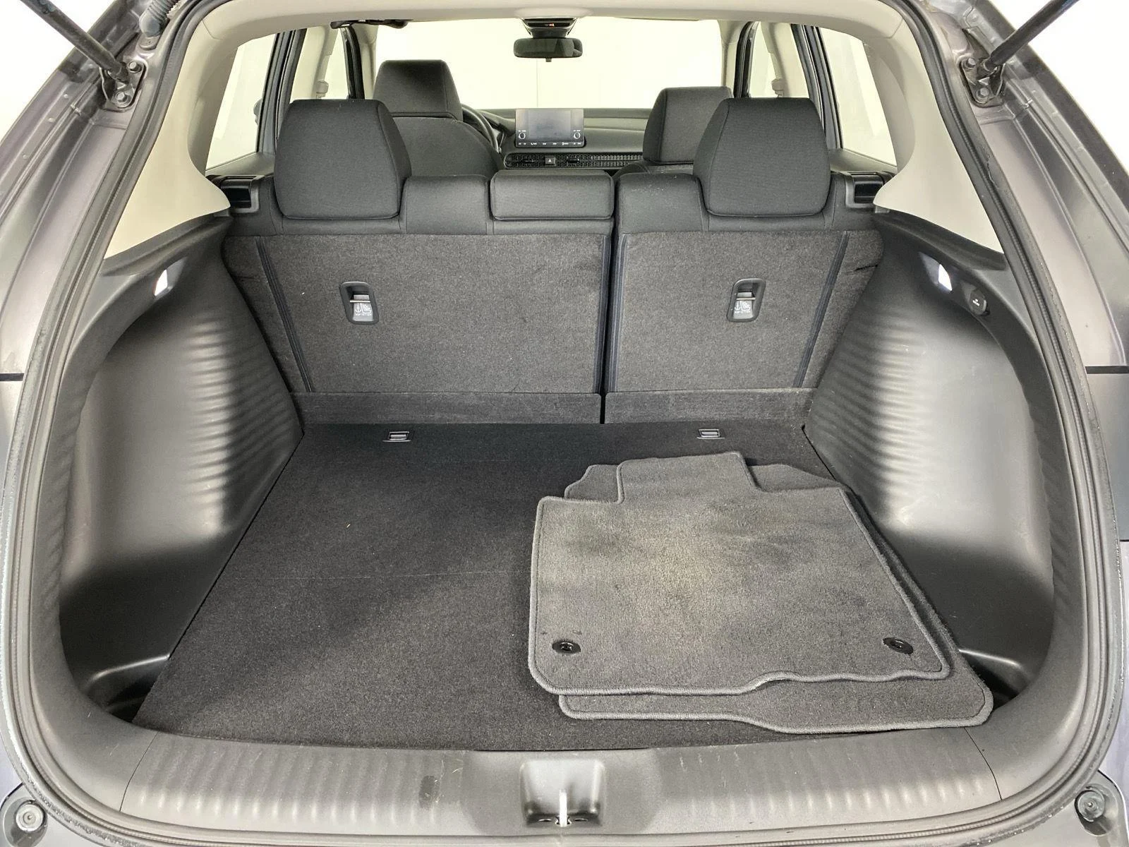 Used 2023 Modern Steel Metallic Honda LX image 7