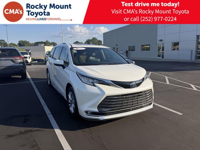 2021 Toyota Sienna Limited 7-Passenger