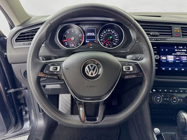 Used 2020 Gray Volkswagen 2.0T SE image 15