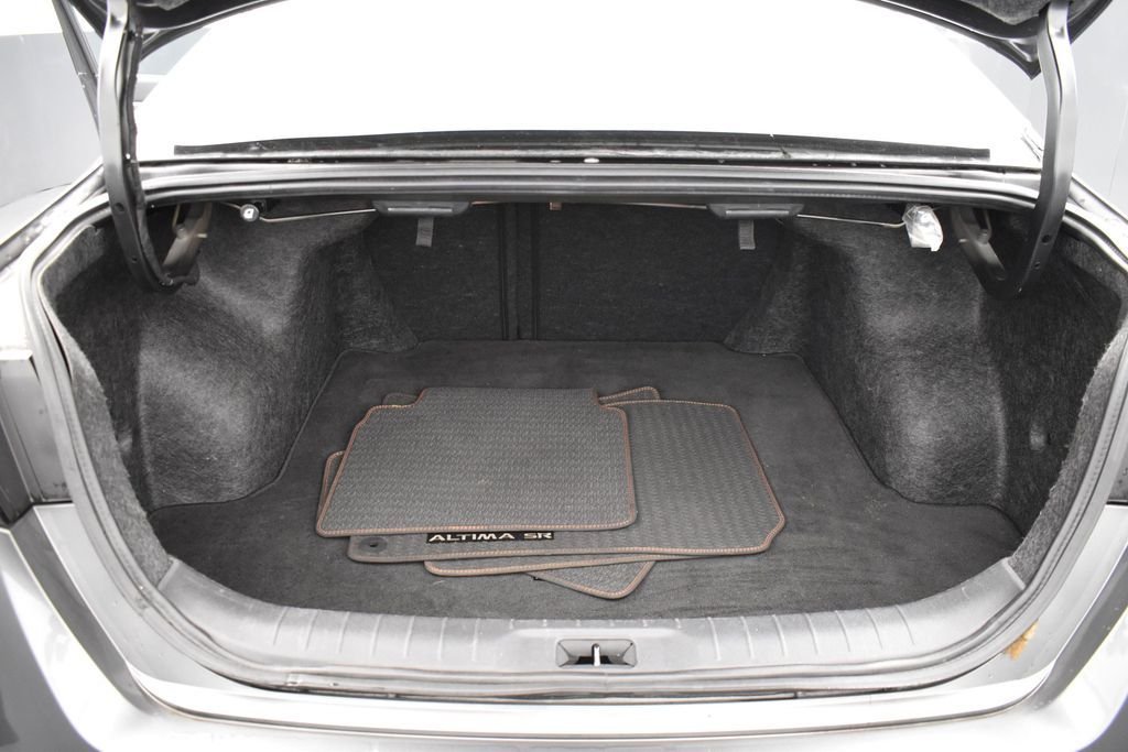 2023 Nissan Altima SR - Photo 12