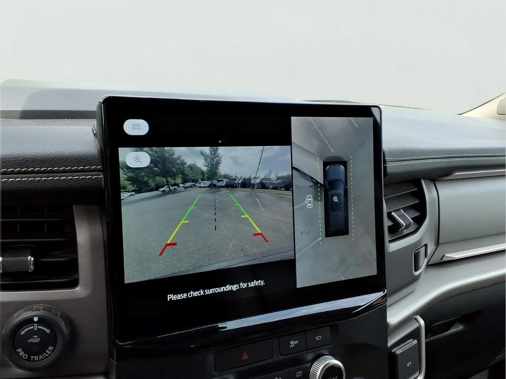 Used 2022 White Ford XLT image 4