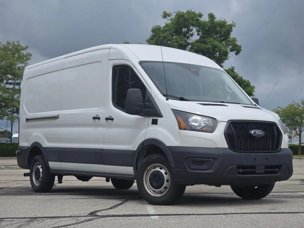 Used 2024 Oxford White Ford Base image 1