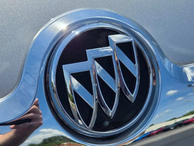Used 2011 Silver Buick CXL image 19