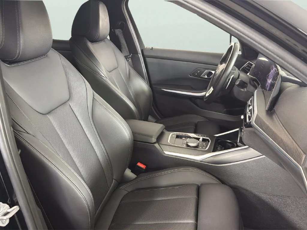 Used 2024 Black BMW xDrive image 33