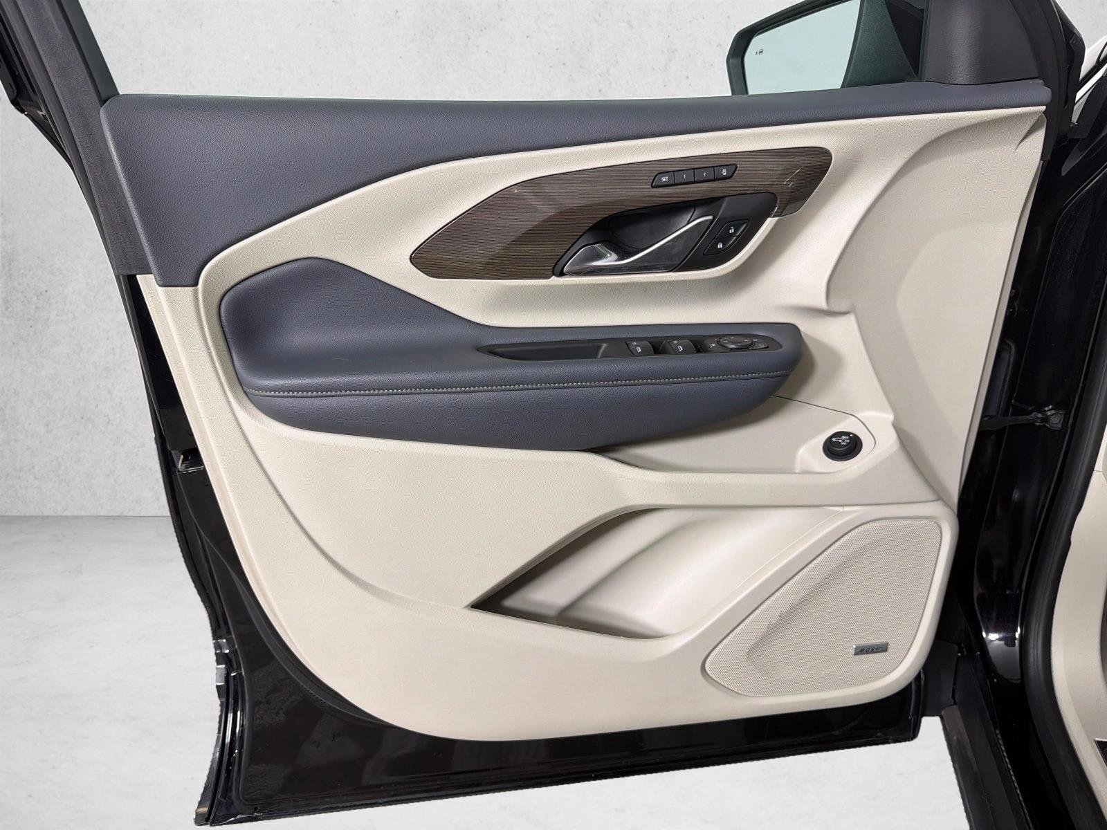 Used 2022 Ebony Twilight Metallic GMC Denali image 12