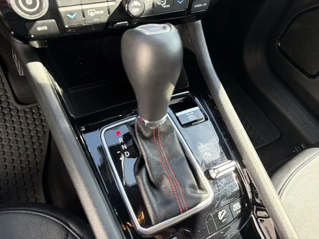 Used 2024 Black Jeep Trailhawk image 21