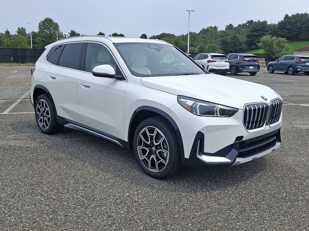 New 2026 Alpine White BMW xDrive28i image 2