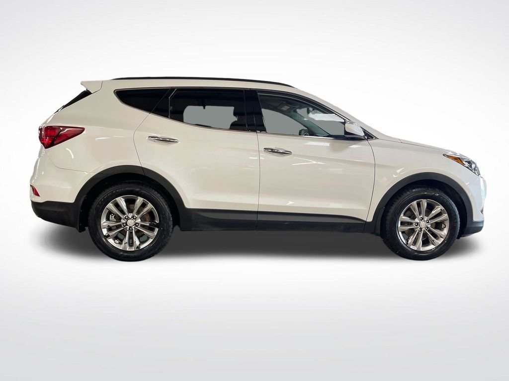 Used 2018 White Hyundai 2.0T image 7