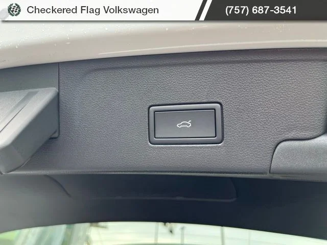 New 2026 White Volkswagen 2.0T SE w/Technology image 16