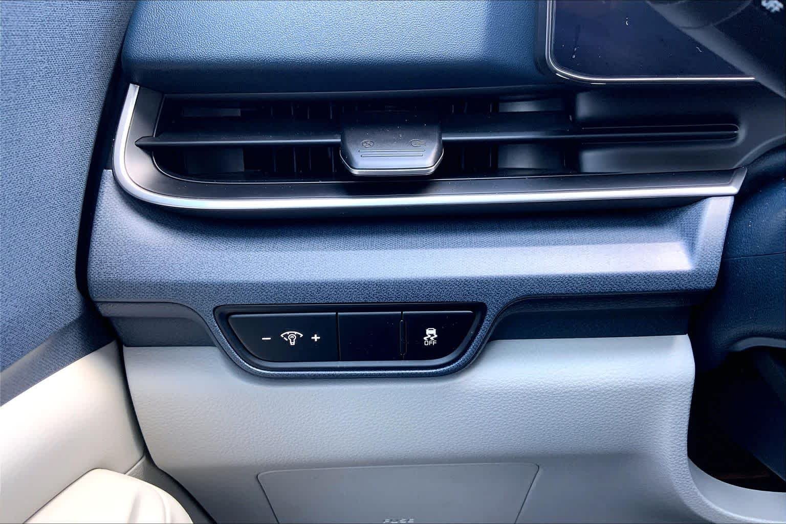 Used 2025 Ceramic Silver Kia EX image 35
