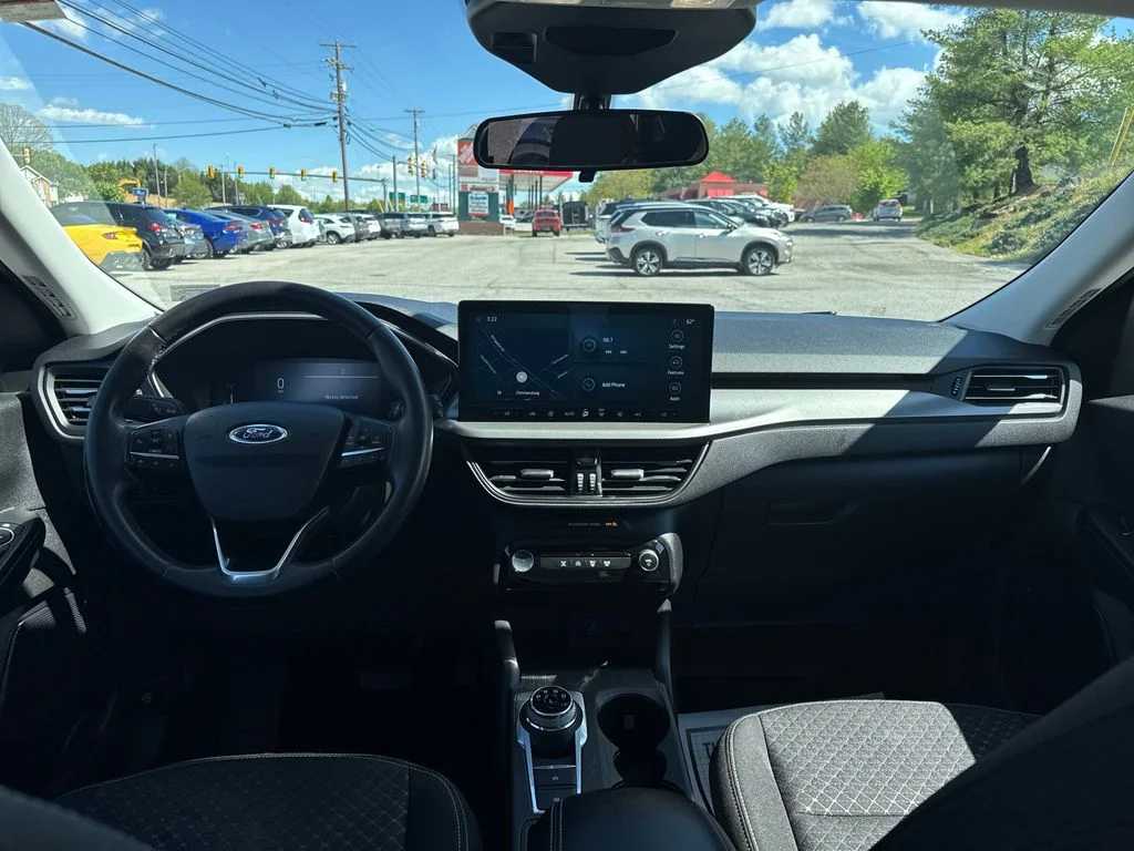 Used 2023 Gray Ford Active image 13
