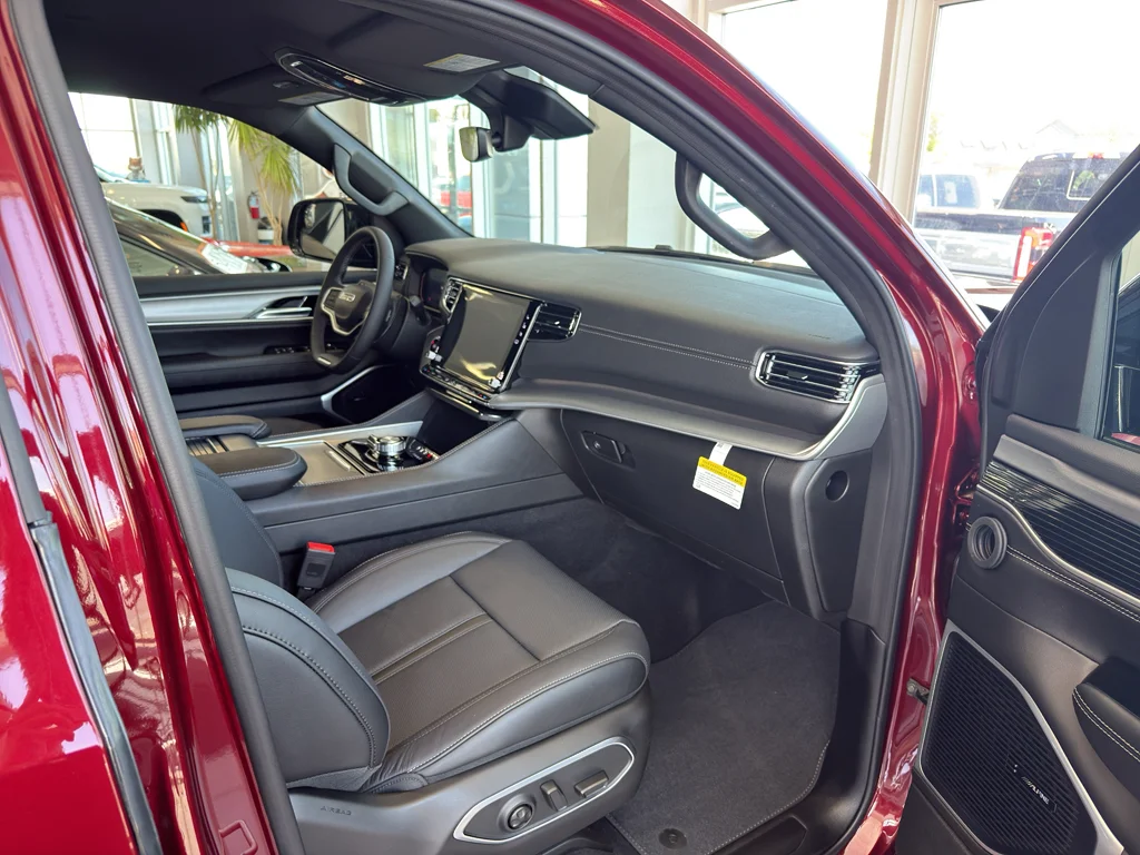 New 2026 Velvet Red Pearlcoat (DISC) Jeep Limited Altitude image 9