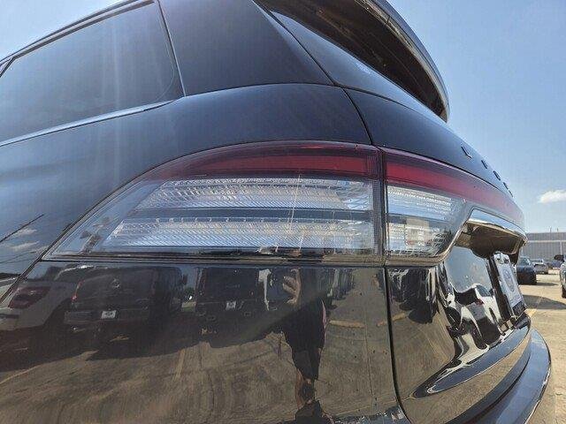 Used 2023 Flight Blue Metallic Clearcoat Lincoln Reserve image 30