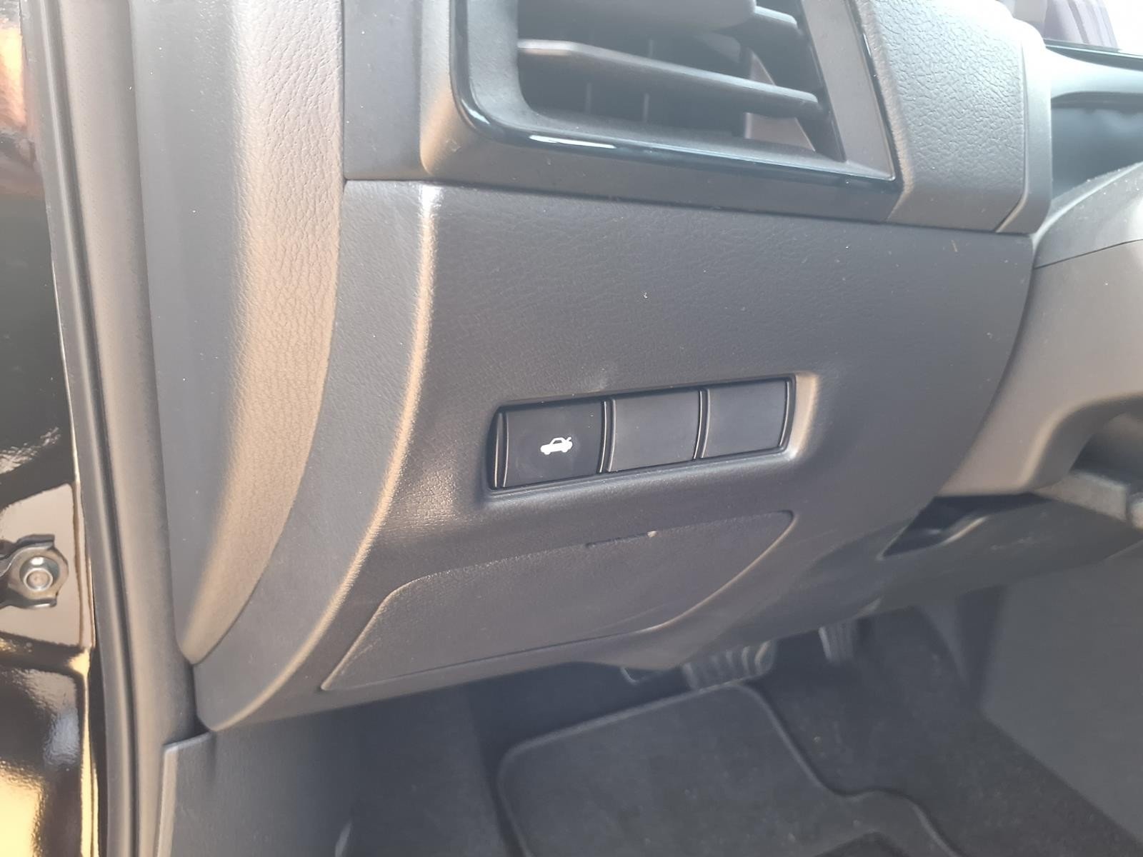 2026 Nissan Sentra photo 18 of 26
