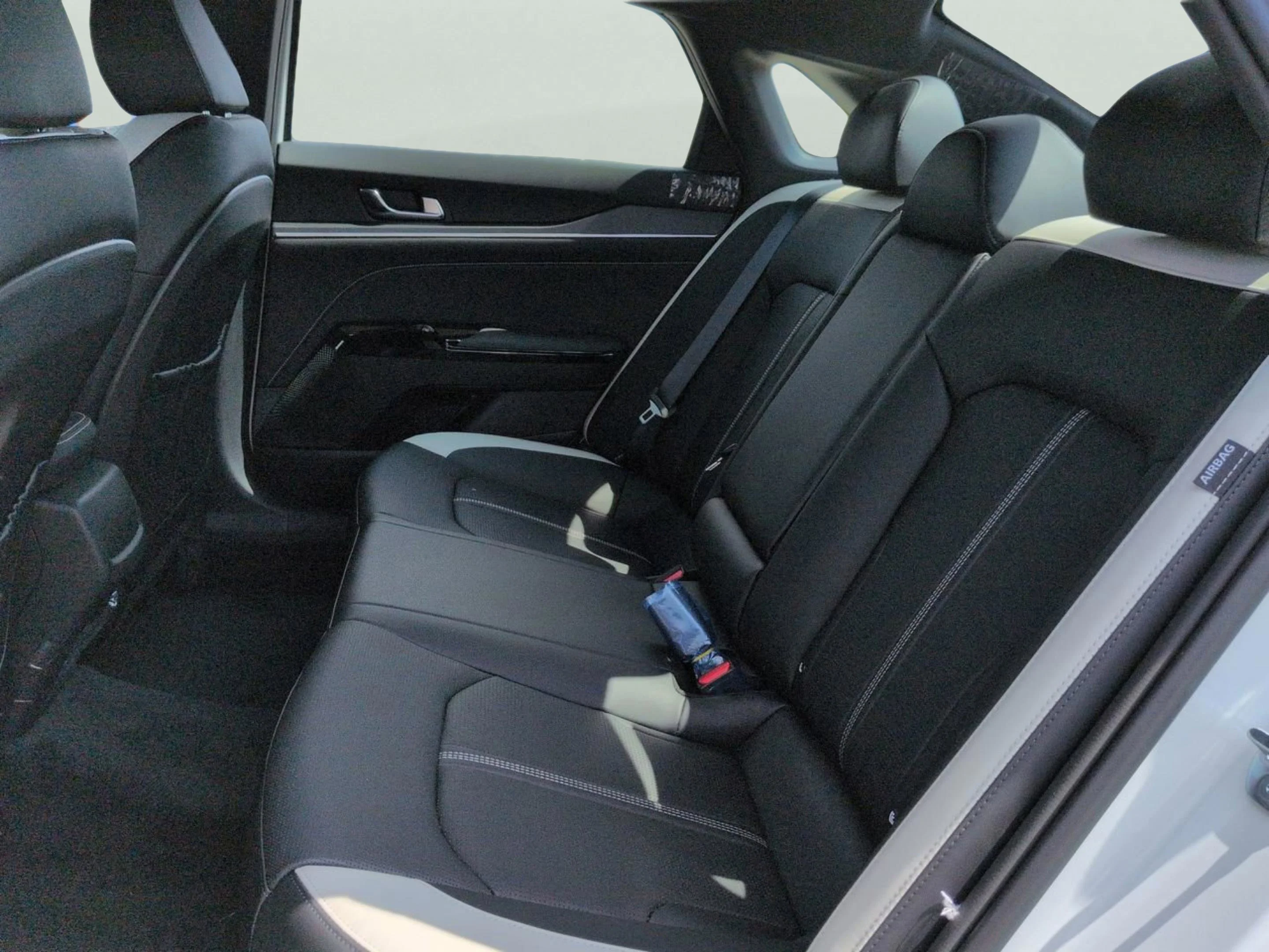 New 2026 Snow White Pearl Kia GT-Line image 11