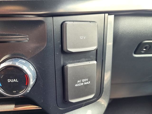 Used 2023  Ford Tremor image 17