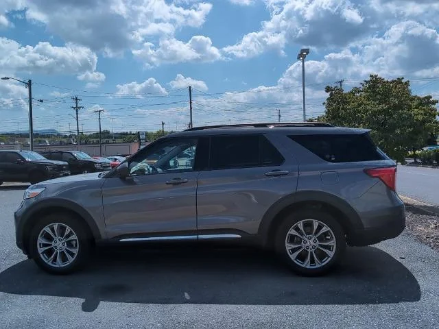 Certified Used 2023 Carbonized Gray Metallic Ford XLT image 24