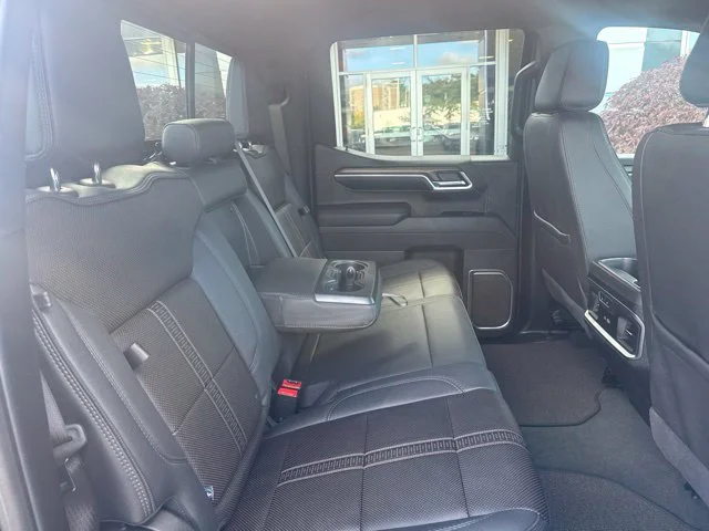Used 2025 Black Chevrolet High Country image 27