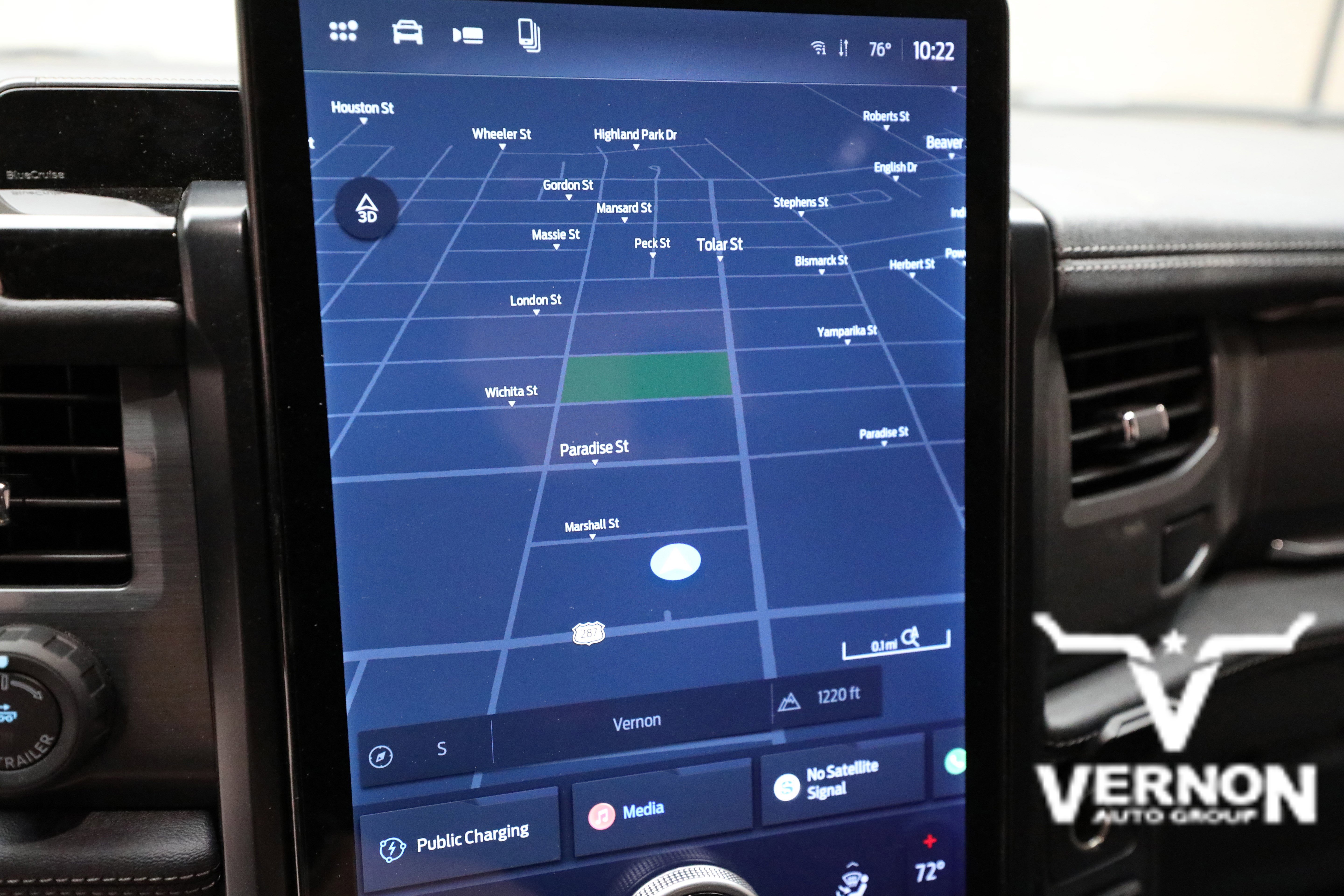 2025 Ford F-150 Lightning Flash - Photo 26