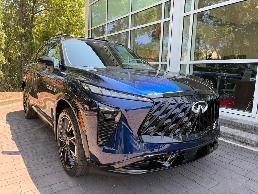 New 2027 GRAND BLUE INFINITI AUTOGRAPH image 3
