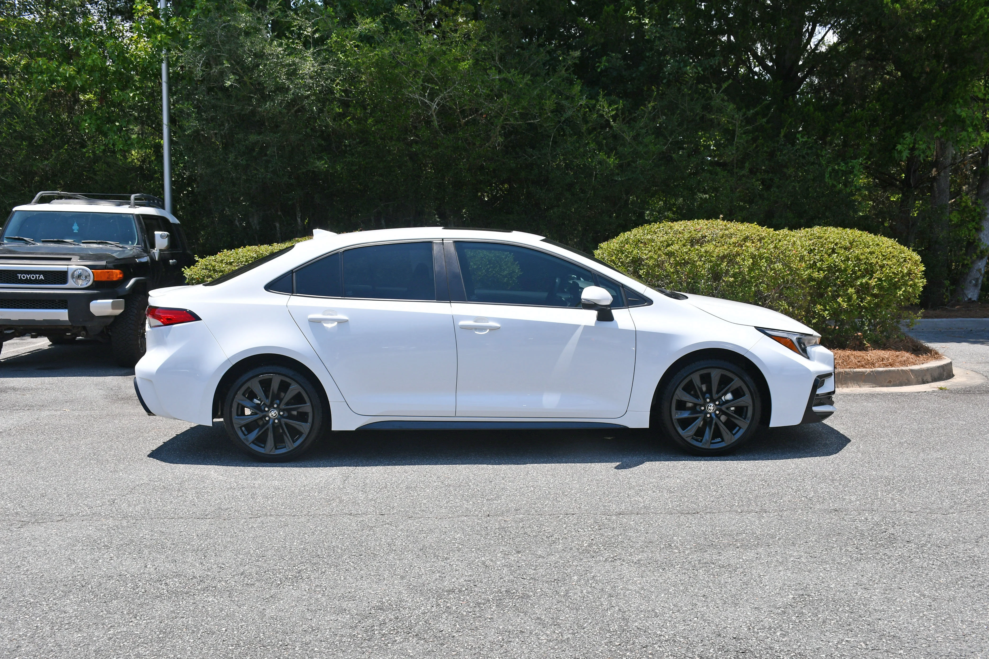 Used 2023 White Toyota SE image 5
