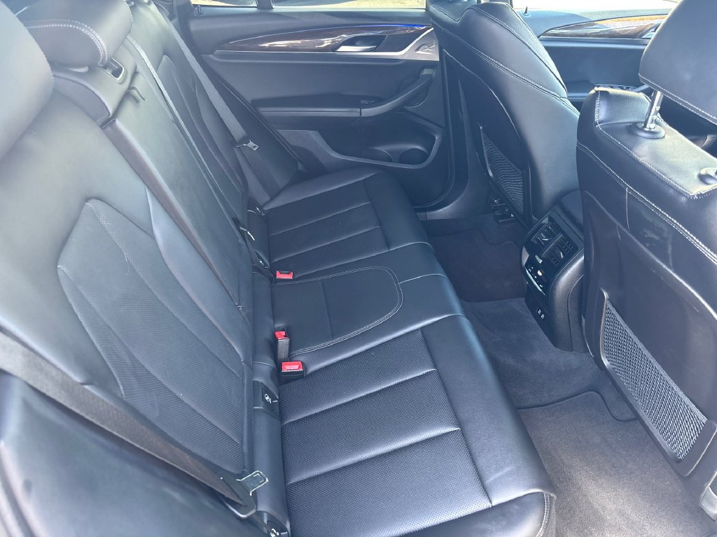 Used 2022 Jet Black BMW xDrive30i image 15