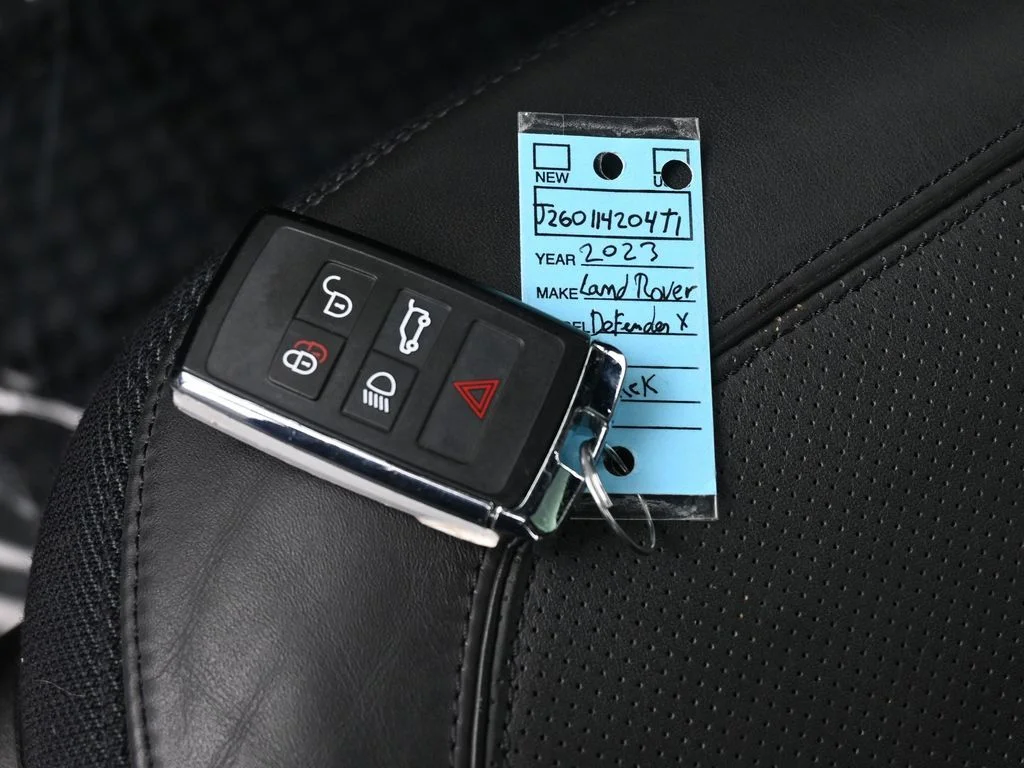 2023 Land Rover Defender X - Photo 18