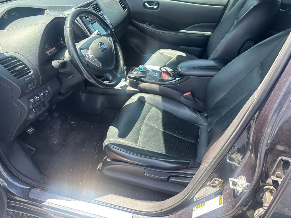 Used 2013 Gray Nissan SL image 5