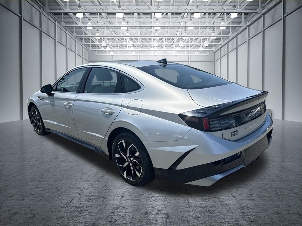 Used 2025 Silver Hyundai SEL image 3