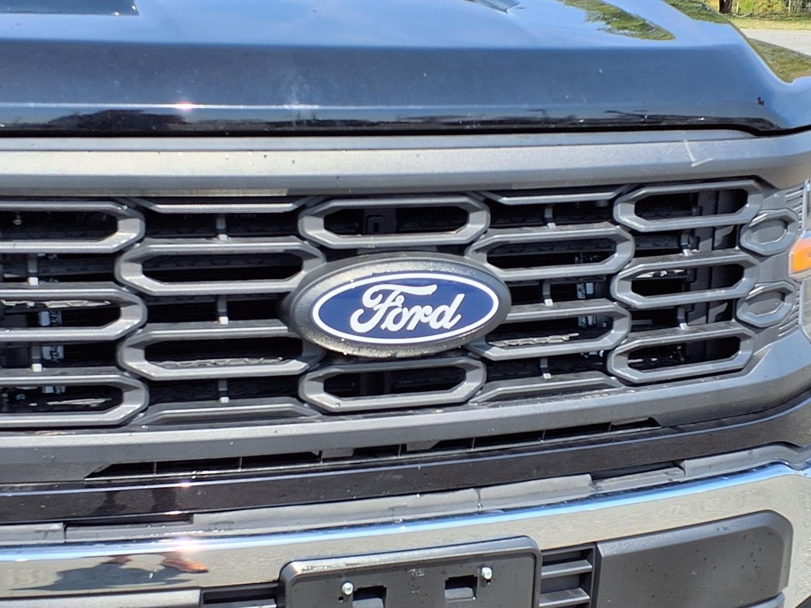 Used 2024 Agate Black Metallic Ford XL image 13