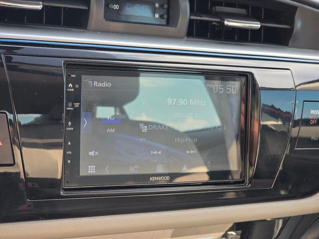 Used 2015 Red Toyota LE image 4