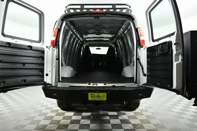 2025 Chevrolet Express Cargo Work Van - Photo 24