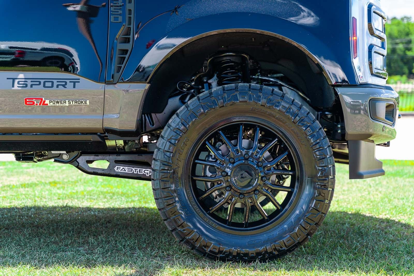 New 2026 Agate Black Metallic Ford F-350® King Ranch® image 9