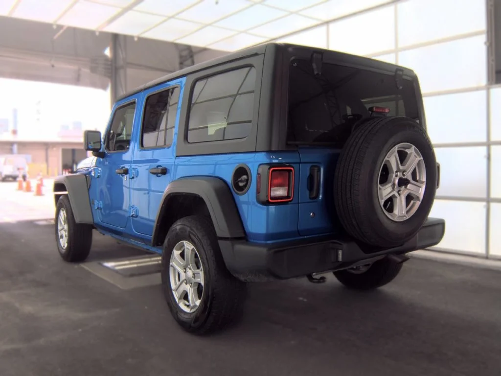 Used 2024 Blue Jeep Sport image 4