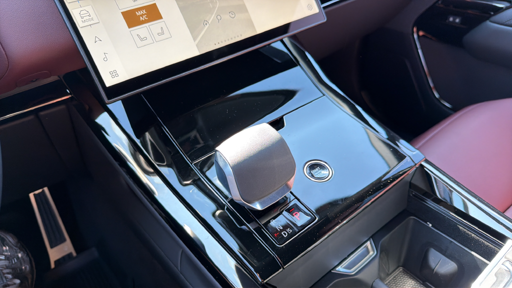 New 2027  Land Rover Dynamic SE image 21