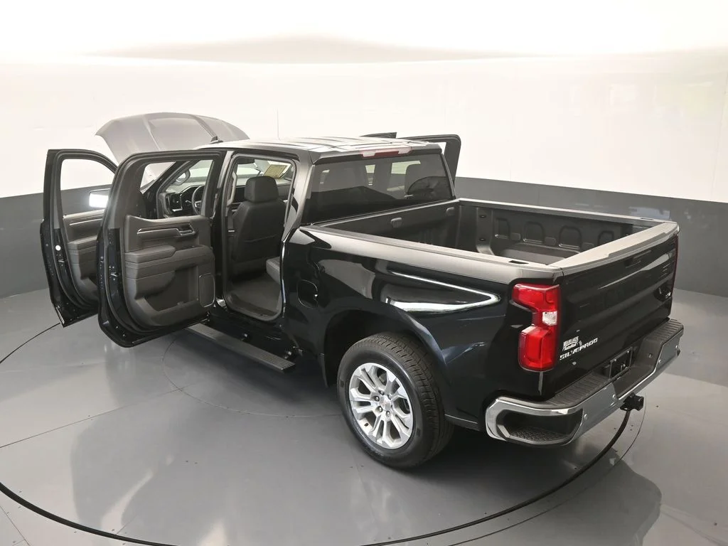 Used 2026 Black Chevrolet LTZ image 75