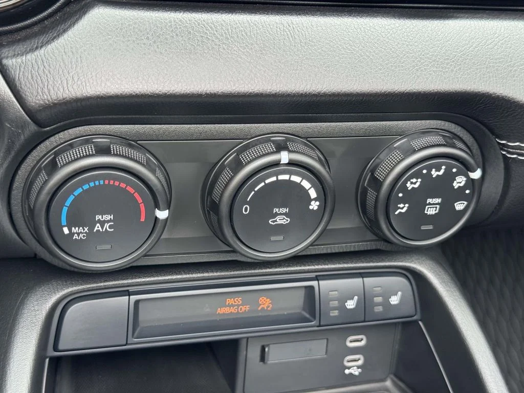 2025 Mazda MX-5 Miata Club - Photo 19