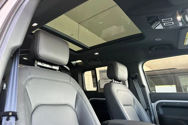 New 2026 Borasco Grey Land Rover X-Dynamic SE image 15