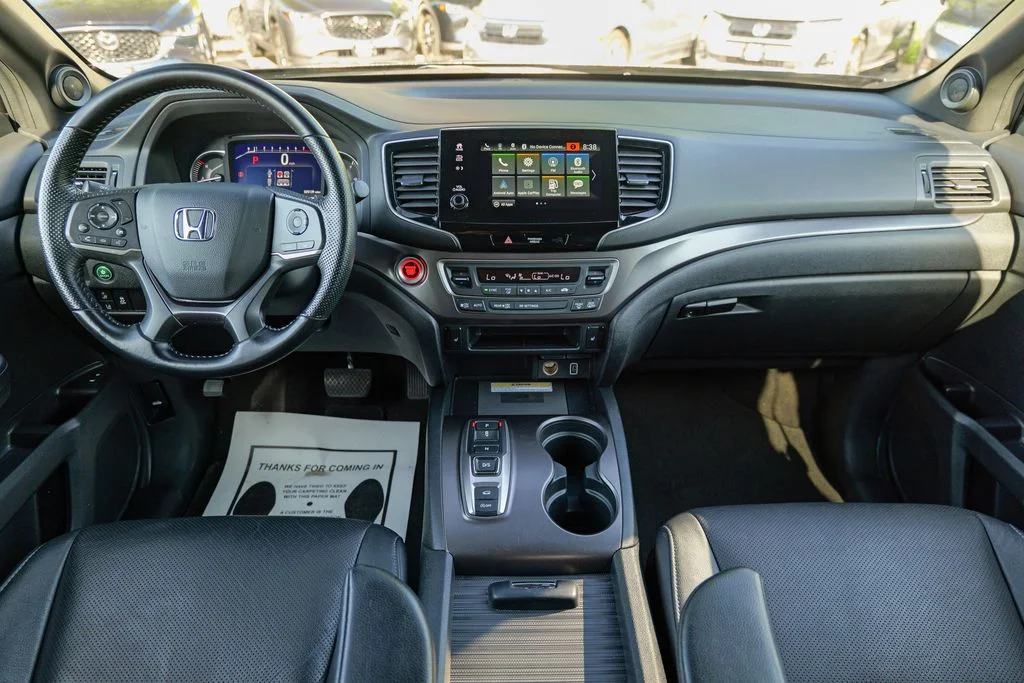 Used 2023 Black Honda EX-L image 40